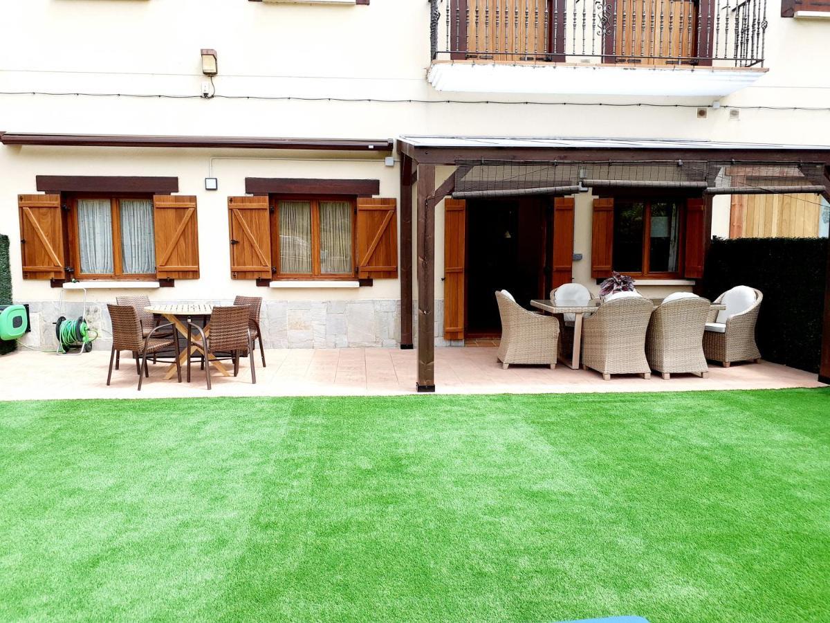 Apartamento Con Jardin Marbles Ezcaray Exteriör bild